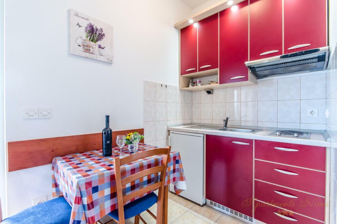 Apartments Nives Suhi Potok イェセニツェ エクステリア 写真