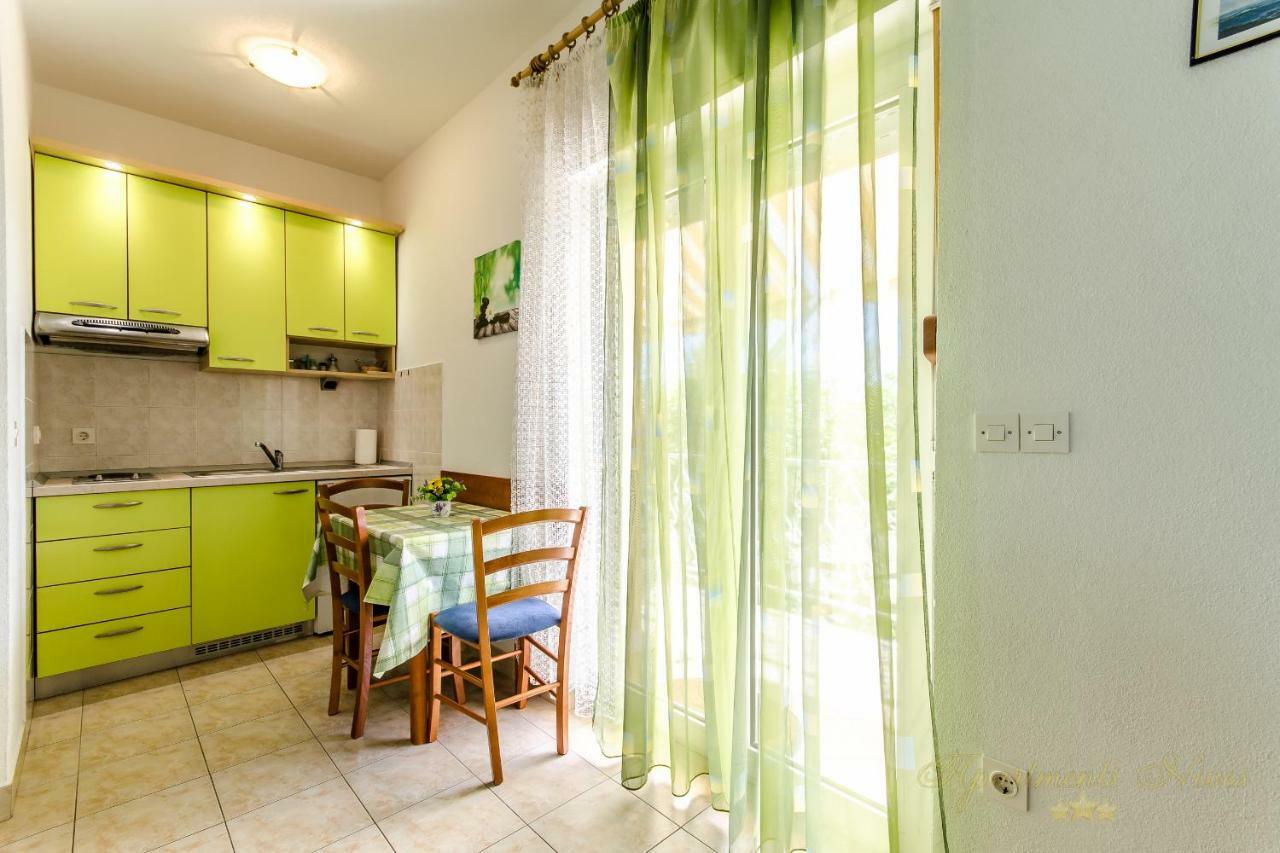 Apartments Nives Suhi Potok イェセニツェ エクステリア 写真