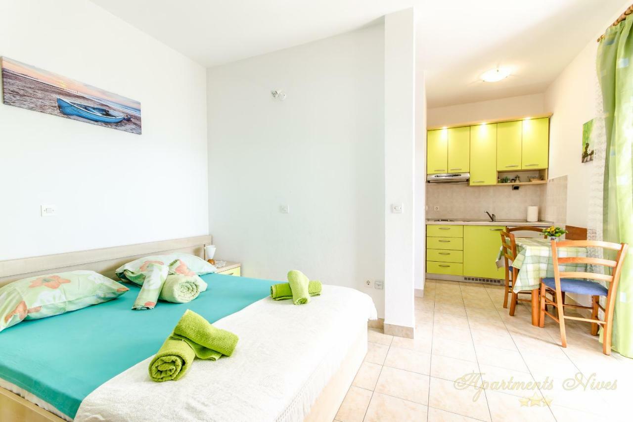 Apartments Nives Suhi Potok イェセニツェ エクステリア 写真