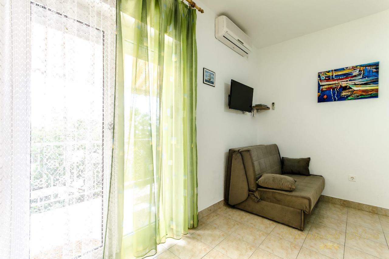 Apartments Nives Suhi Potok イェセニツェ エクステリア 写真