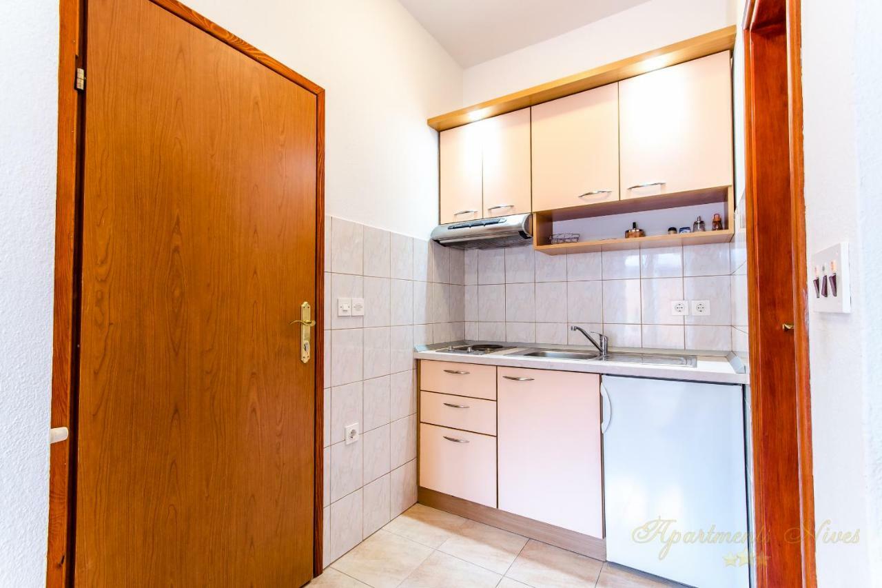 Apartments Nives Suhi Potok イェセニツェ エクステリア 写真